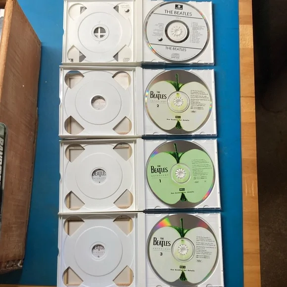 The Beatles double CDs - Picture 4 of 4